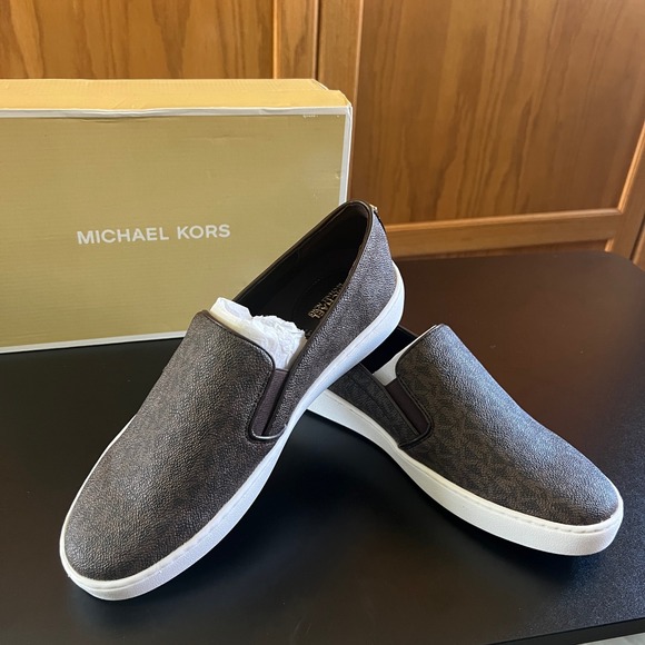Michael Kors Keaton Slip On Sneakers Brown Logo Print Shoes Size 10 NIB - Picture 1 of 10